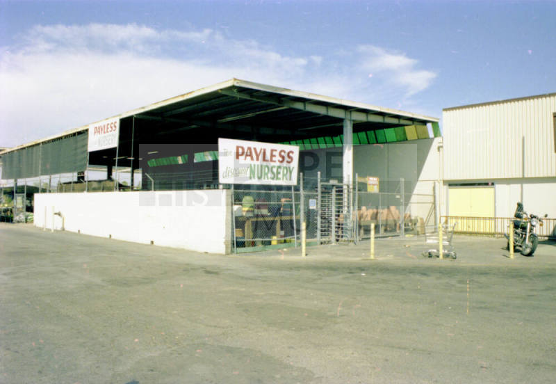 Freeway Plaza