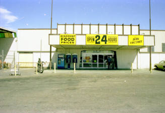 Freeway Plaza