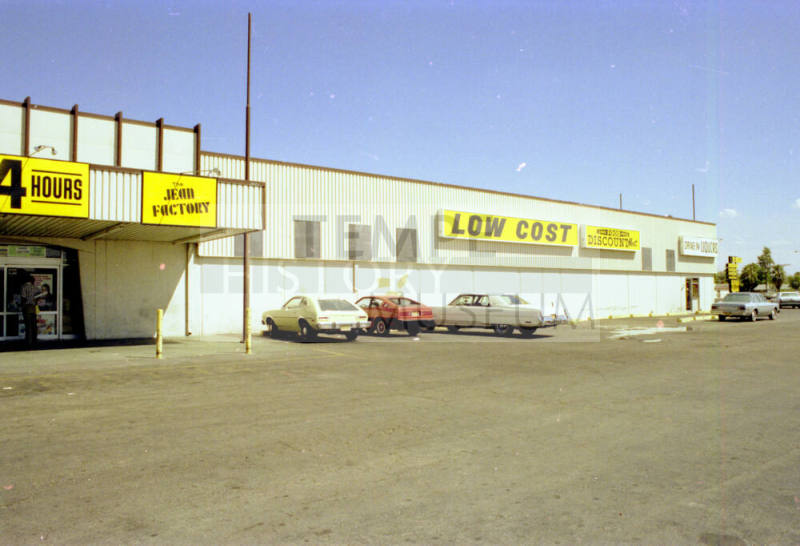 Freeway Plaza