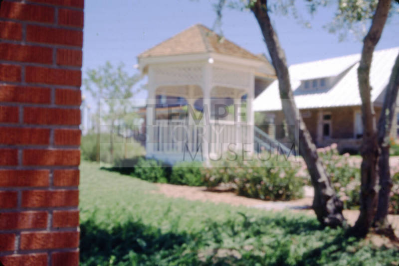 Olde Towne Square, Tempe