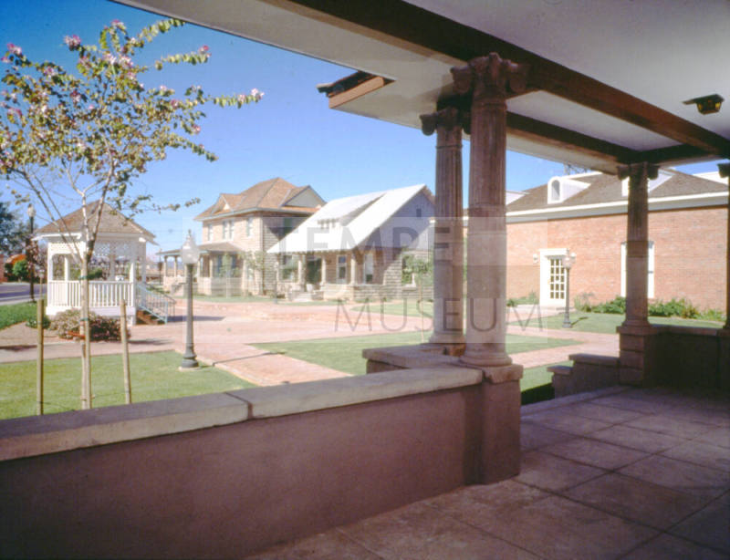 Olde Towne Square, Tempe
