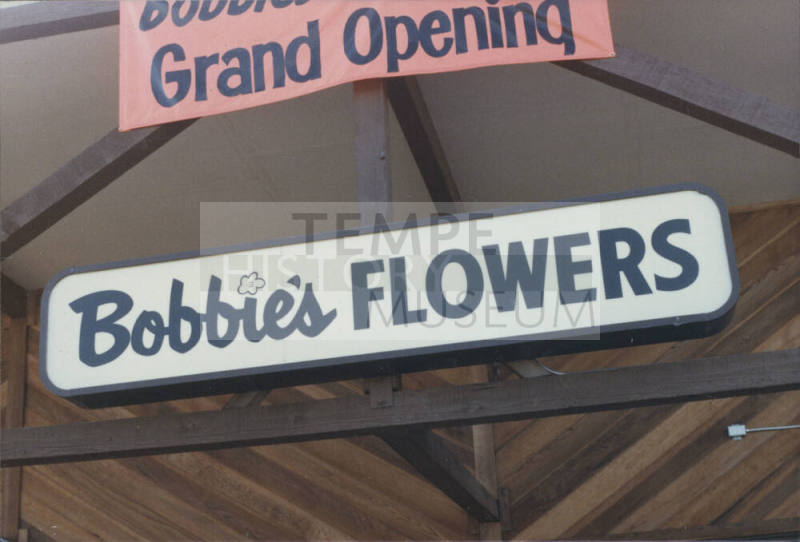 Bobbie's Flowers - 1400 South McClintock Drive, Tempe, Arizona
