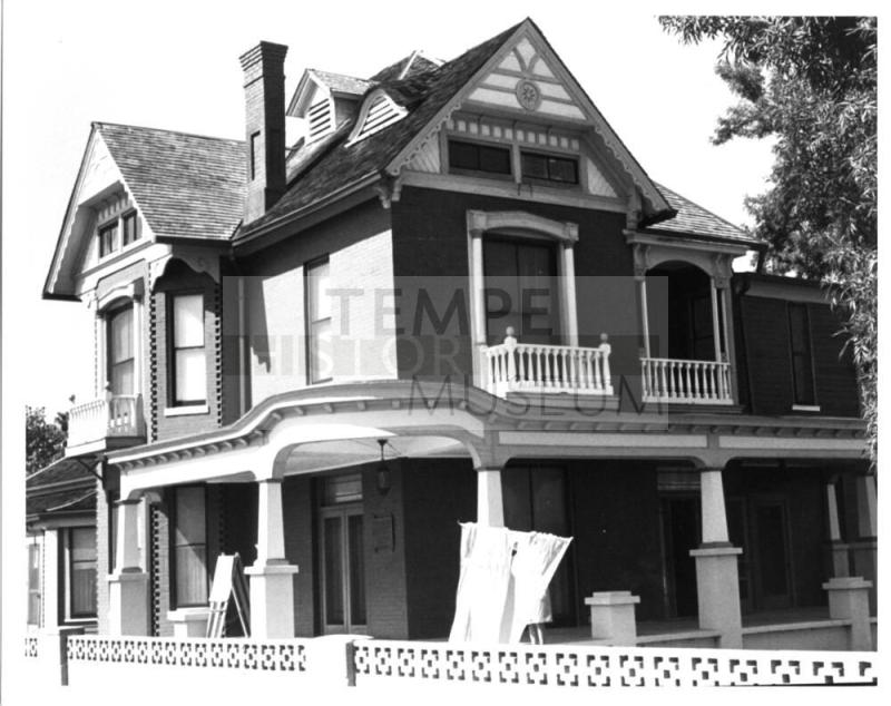 Photo of the Petersen House