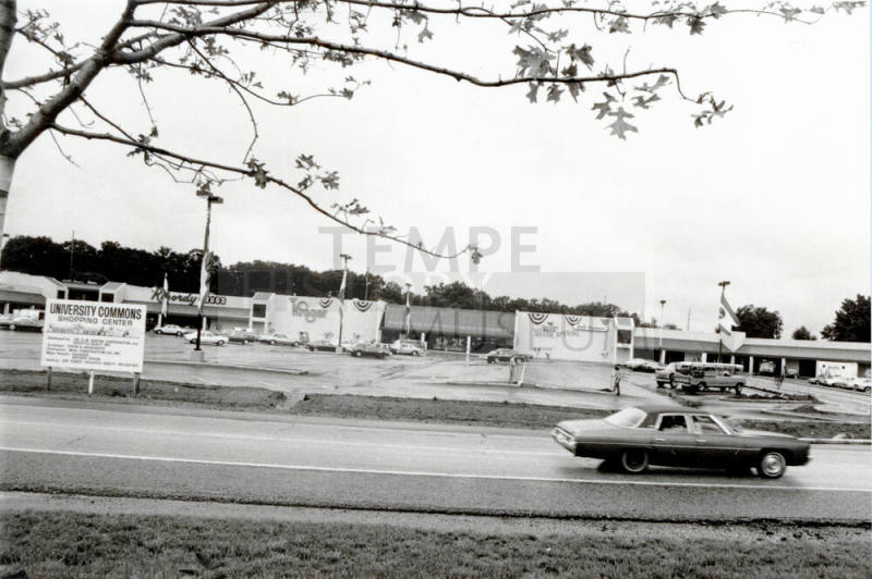University Commons Shopping Center, Mishawaka, IN.