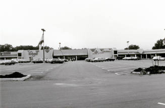 University Commons Shopping Center, Mishawaka, IN.