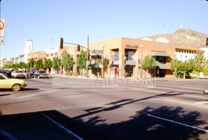 5th and Mill, Tempe