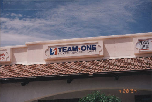 Team One - 3115 South Mill Avenue, Tempe, Arizona