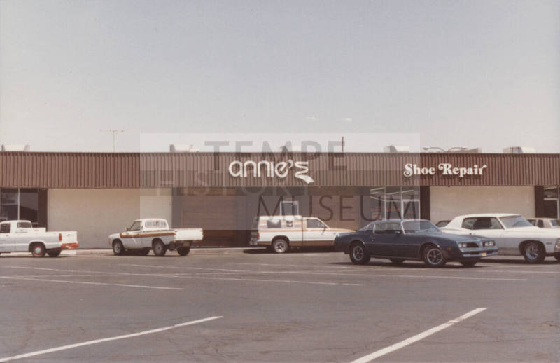 Annie's - South Mill Avenue, Tempe, Arizona