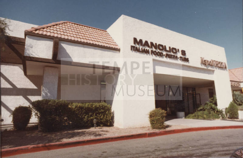 Manolio's Italian Food - 5034 South Price Road, Tempe, Arizona
