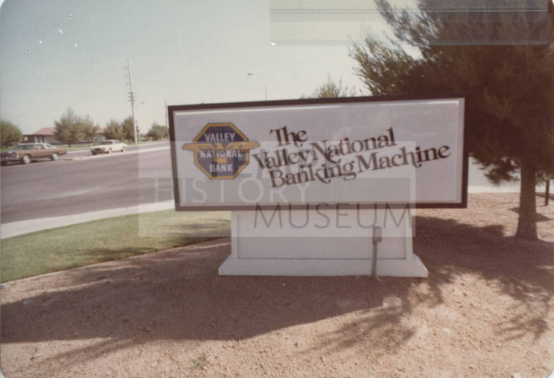 The Valley National Banking Machine - 4714 South Rural Road, Tempe, Arizona