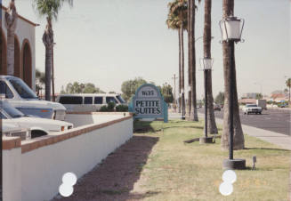 Petite Suites - 1635 N Scottsdale Road,  Tempe, Arizona