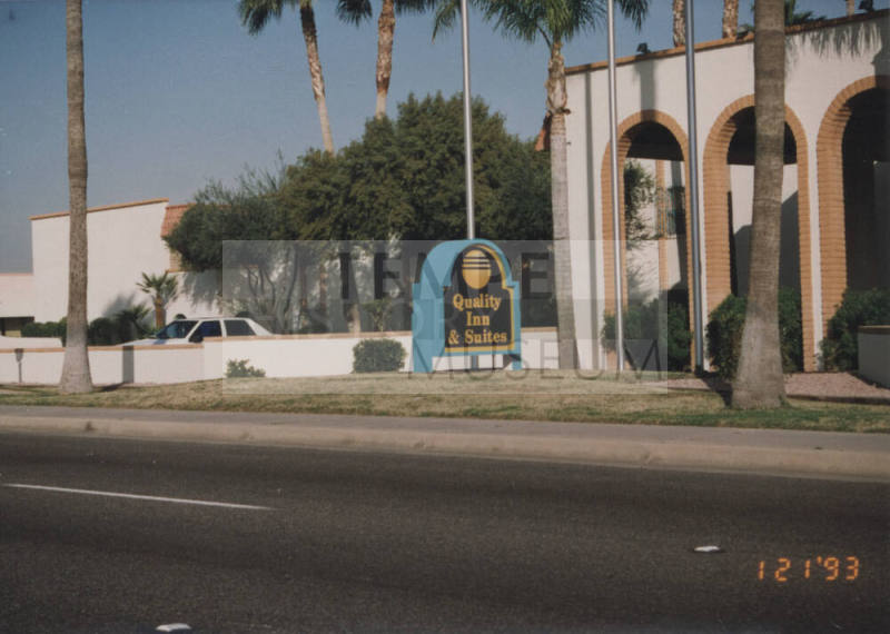Quality Inn & Suites - 1635 N Scottsdale Road, Tempe, Arizona