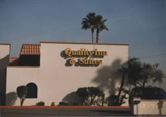 Quality Inn & Suites - 1635 N Scottsdale Road, Tempe, Arizona