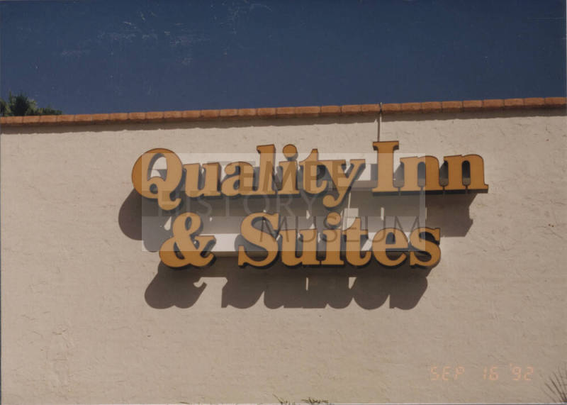 Quality Inn & Suites - 1635 N Scottsdale Road, Tempe, Arizona