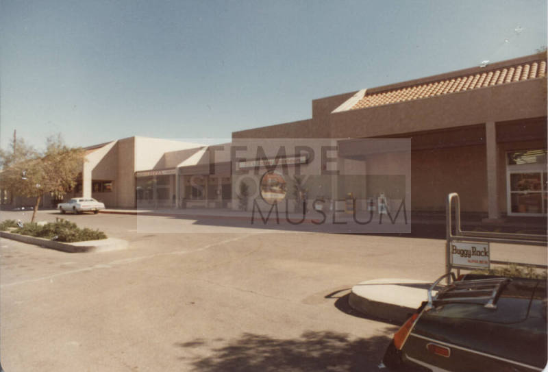 CC Liquor Warehouse - 1847 North Scottsdale Road, Tempe, Arizona