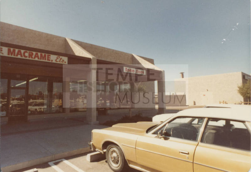 Radio Shack - 1819 North Scottsdale Road, Tempe, Arizona
