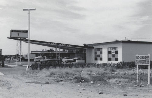 Self Serve Gas - 2404 North Scottsdale Road, Tempe, Arizona