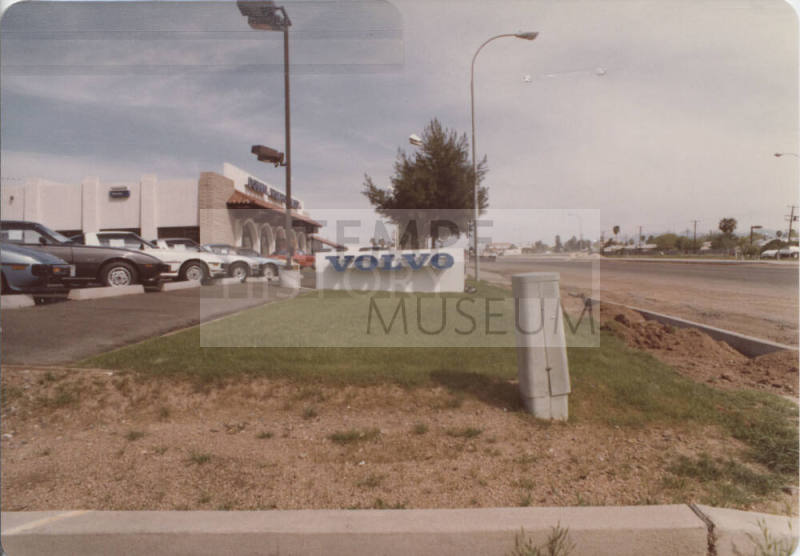 Powell Volvo-Mazda - 2530 North Scottsdale Road, Tempe, Arizona