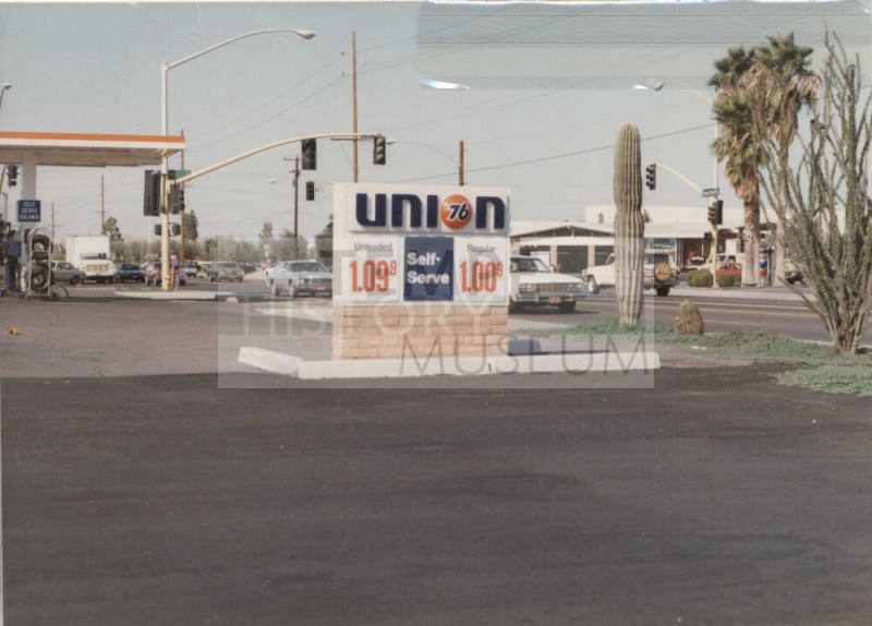 Valley Fair Union 76 - 5 East Southern, Tempe, Arizona