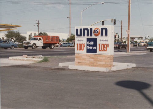 Valley Fair Union 76 - 5 East Southern, Tempe, Arizona