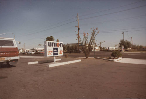 Valley Fair Union 76 - 5 East Southern, Tempe, Arizona