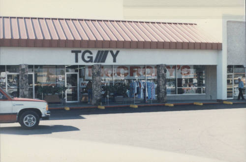 T G and Y Department Store - 41 East Southern Avenue, Tempe, Arizona