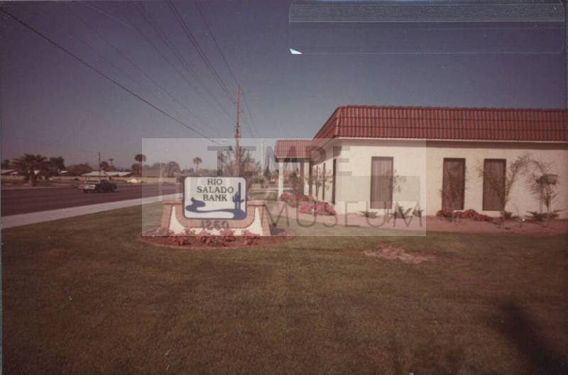 Rio Salado Bank - 1260 East Southern Avenue, Tempe, Arizona