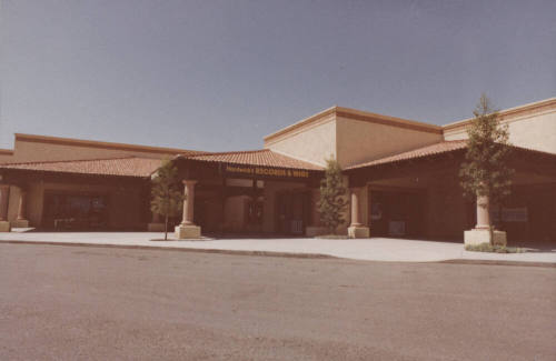 Hardwick's Records & Wigs - 1425 West Southern Avenue, Tempe, Arizona