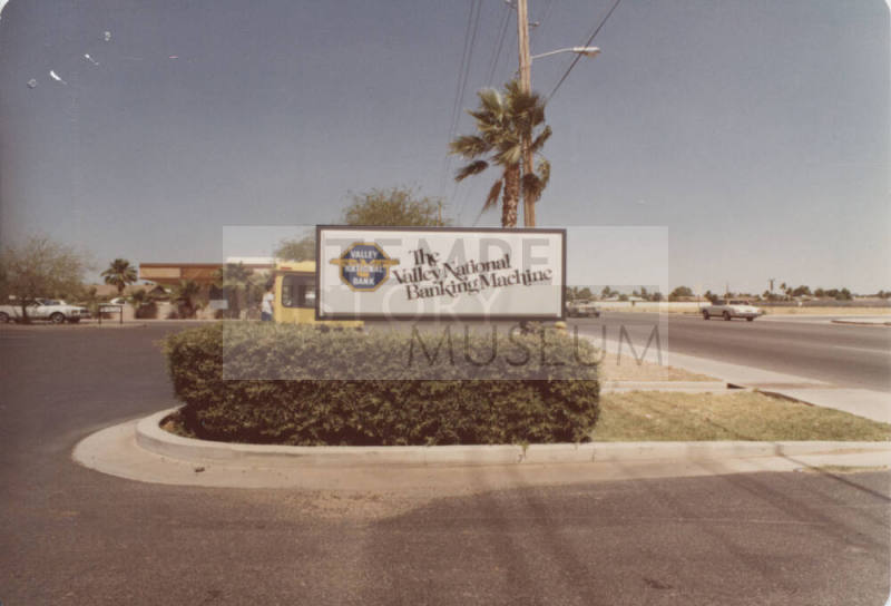 Valley National Bank - 1844 East Southern Avenue, Tempe, Arizona