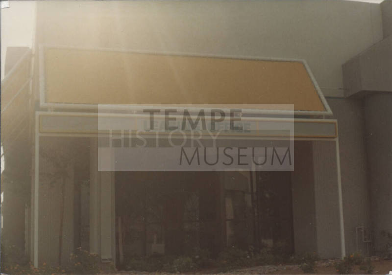 Leasing Office - West University Drive, Tempe, Arizona