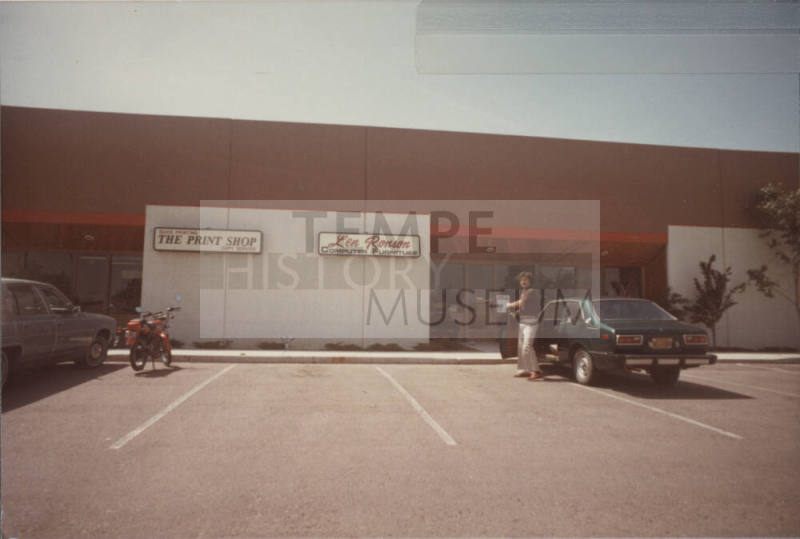 Len Ranson-Computer Furniture - 801 South 52nd Street #4, Tempe, Arizona