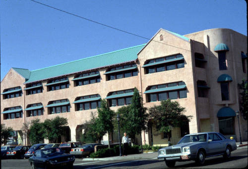 Casa Loma Hotel-398 S. Mill Ave