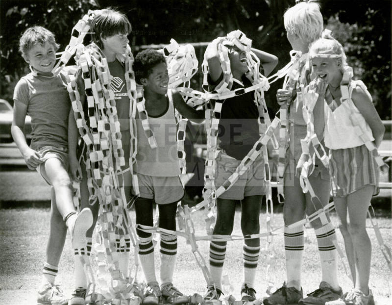 Boys and Girls Club 1000 Yd. Paper Chain