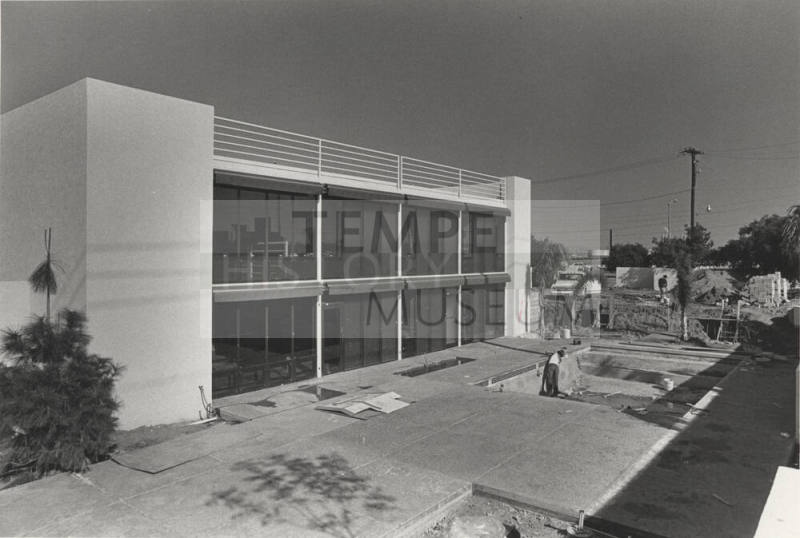 South View of Arizona State University Solar House