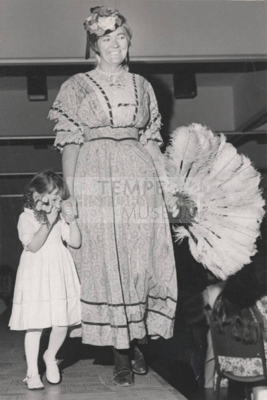 Woman/Girl Model Turn of Century Costume