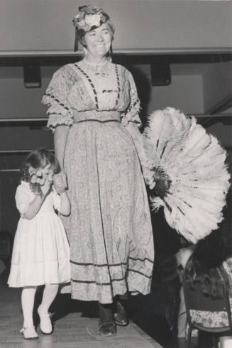 Woman/Girl Model Turn of Century Costume