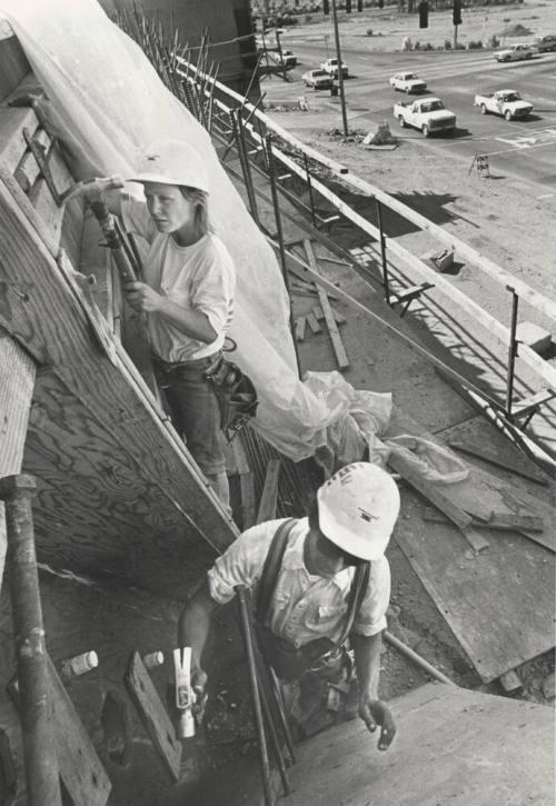Construction-Hohokam Expressway Overpass