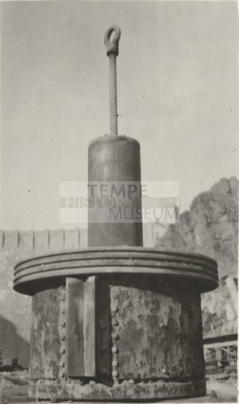Photo- Old balanced valve at Roosevelt Dam