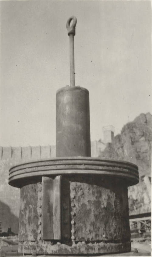 Photo- Old balanced valve at Roosevelt Dam