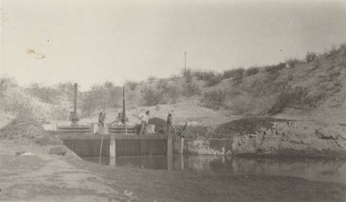 Photo- Power Canal, entrance of pinto syphon- vertical grates