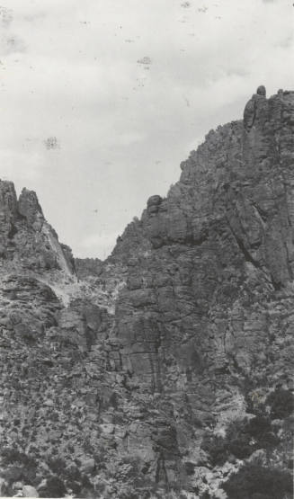Photo- line tower on top of mountain