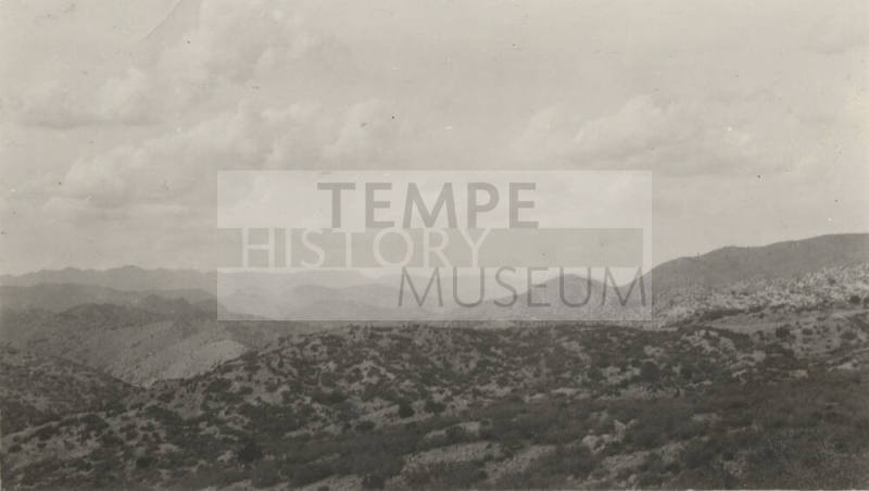 Photo-Overall view of the high desert and mountains