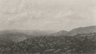 Photo-Overall view of the high desert and mountains