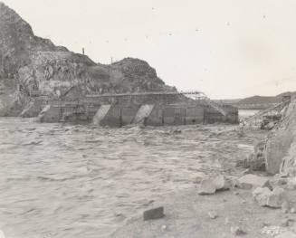 Photo- View of a flooded Verde River during the construction of Bartlett Dam