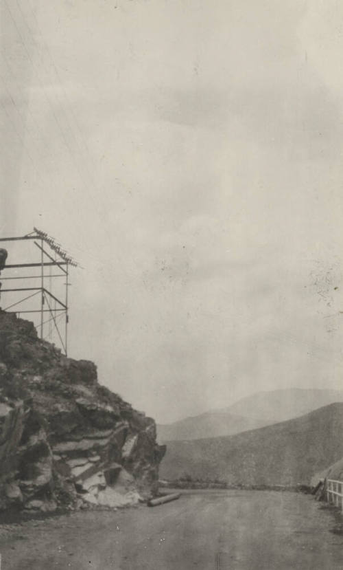 Photo-View of road leading to Roosevelt Dam