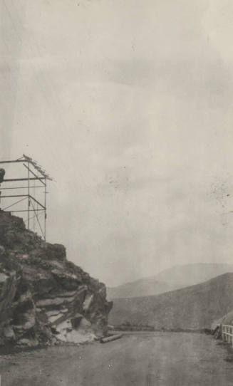 Photo-View of road leading to Roosevelt Dam