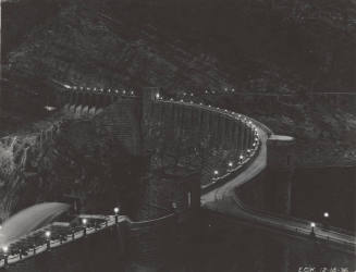 Photo-View of Roosevelt Dam at night