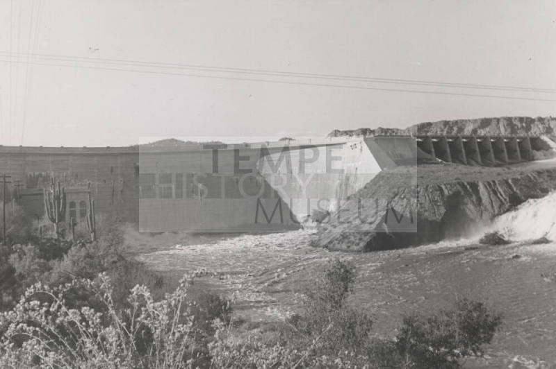 Stewart Mountain Dam - butterfly and needle valve water release