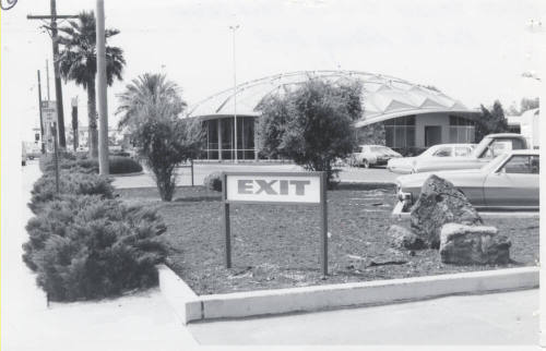 Valley National Bank - 826 East Apache Boulevard, Tempe, Arizona