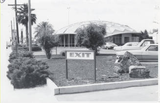 Valley National Bank - 826 East Apache Boulevard, Tempe, Arizona
